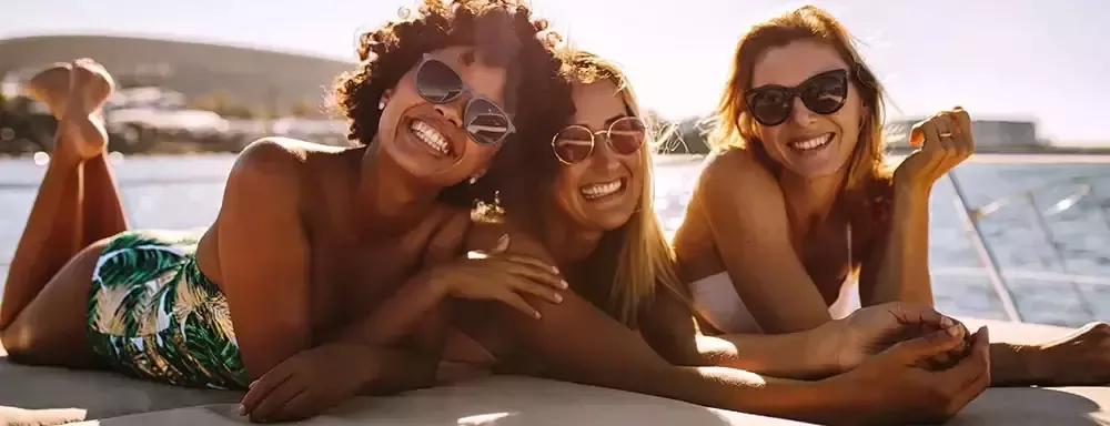 Sunglass Hut Banner