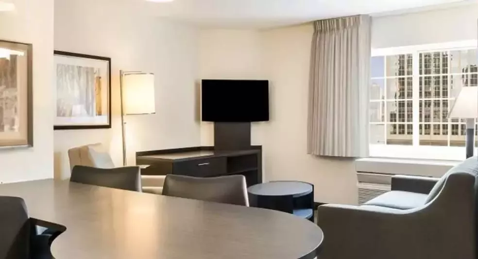 Sonesta Simply Suites