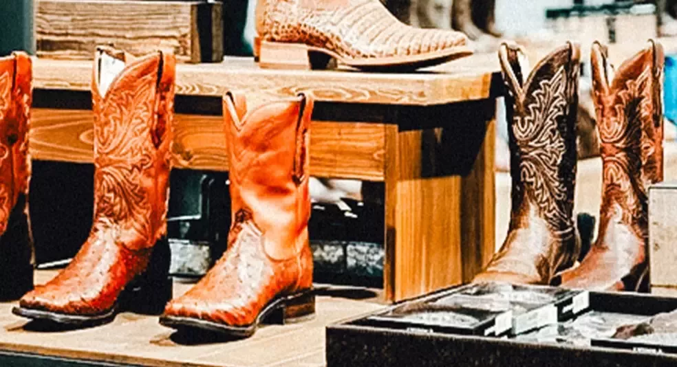 Enjoy the Ariat International 10% Military Discount