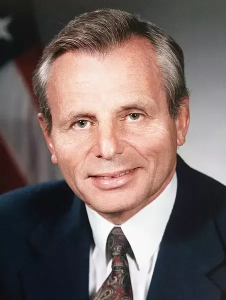 Frank Carlucci