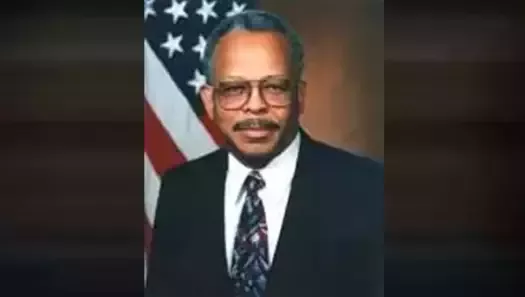 Emmett Paige Jr.