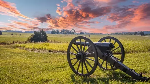 Canon aiming at a battlefield