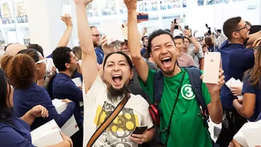 Manhattan's Newest Apple Store Opens at World Trade Center Veterans Advantage